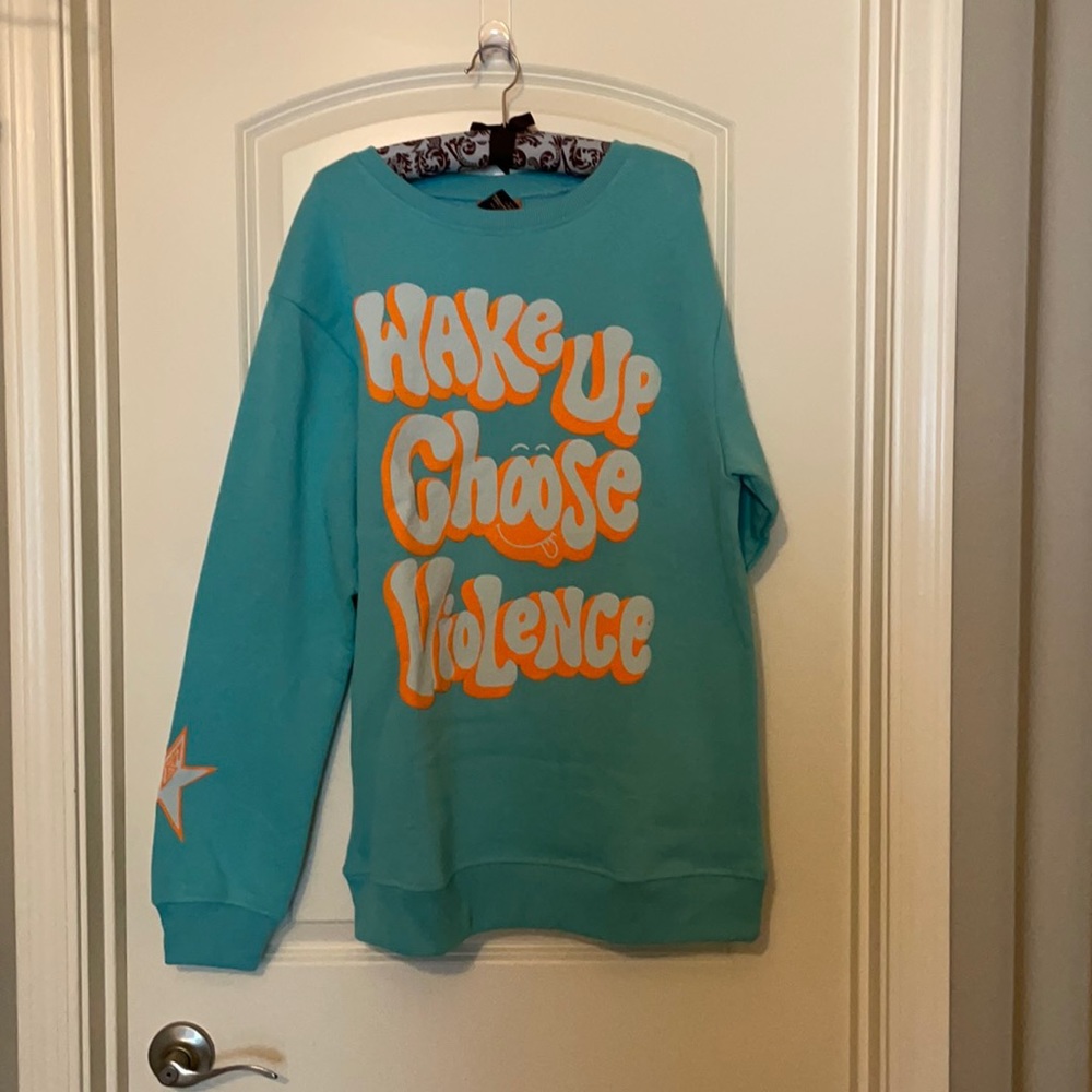 WUCV - Scandal by Stefi Cohen Large Crewneck NWOT